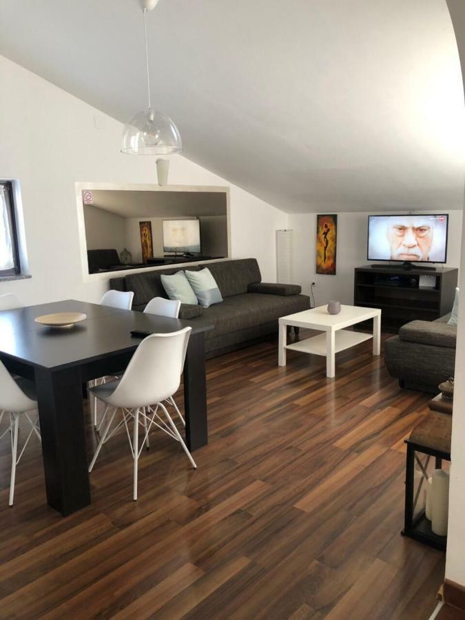 Apartments Michelle Umag Ngoại thất bức ảnh